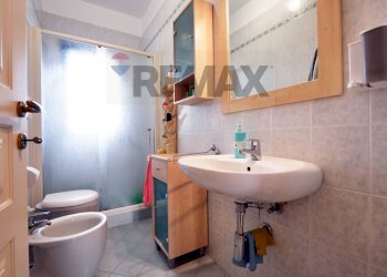 Bagno - Three-room apartment via Yitzhak Rabin
 
16, Bitritto - photo 11