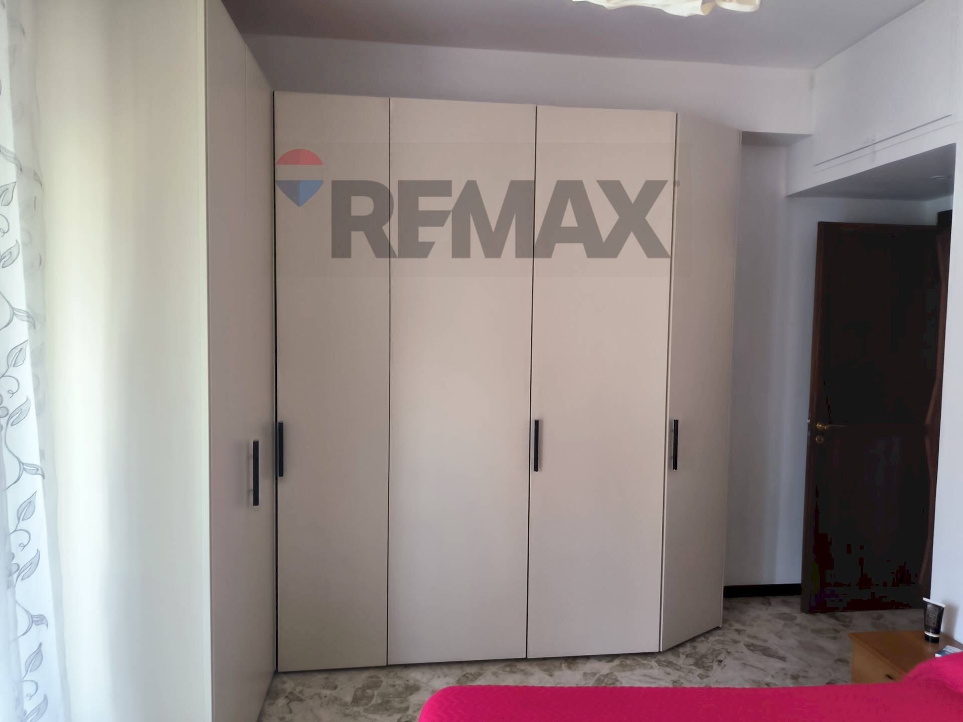 Camera / camera da letto - Three-room apartment Via Nicola De Giosa
 
83, Bari - photo 3