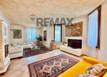 Soggiorno - Villa Via XXV Aprile
45, Paderno Ponchielli - photo 4