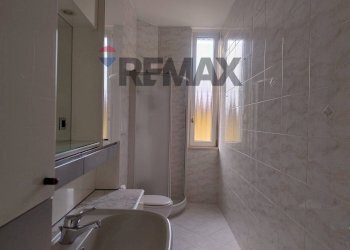 Bagno - Bilocale Via Vincenzo Bellini
 
3, Parma - foto 18
