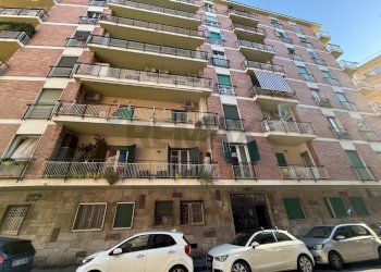 Edificio all\'aperto - Quadrilocale Napoli - foto 1