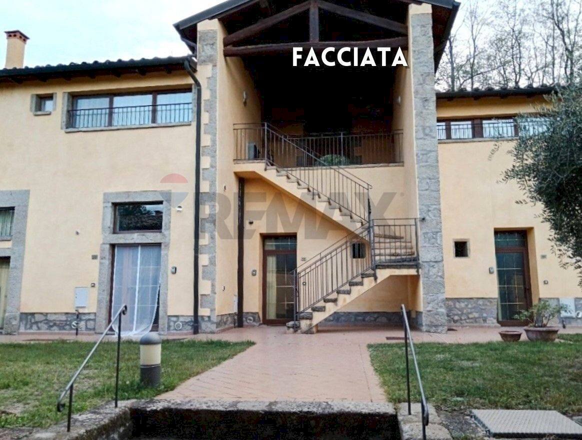 INGRESSO - Trilocale TERRE GIALLE, LOC. LE BUCHE 1
1, Castel del Piano - foto 2