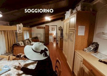 SOGGIORNO - Trilocale TERRE GIALLE, LOC. LE BUCHE 1
 
1, Castel del Piano - foto 9