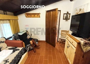 SOGGIORNO - Trilocale TERRE GIALLE, LOC. LE BUCHE 1
 
1, Castel del Piano - foto 11