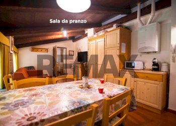 Sala da pranzo - Three-room apartment TERRE GIALLE, LOC. LE BUCHE 1
 
1, Castel del Piano - photo 15