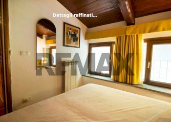 Camera / camera da letto - Three-room apartment TERRE GIALLE, LOC. LE BUCHE 1
 
1, Castel del Piano - photo 25