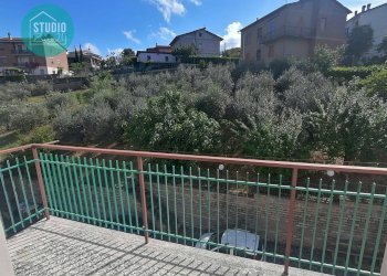 Foto 10 - Quadrilocale dell' acquedotto
 
1, San Venanzo - foto 10