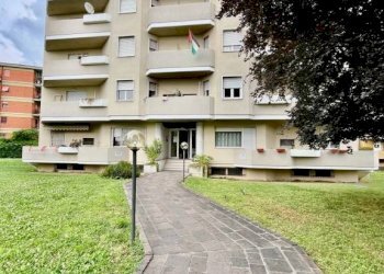 Facciata - One-room apartment via San Zeno, 143, Brescia - photo 8