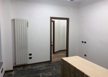 Ingresso - Ufficio via Carlo Cattaneo, 6, Gavirate - foto 9