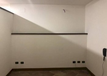 Stanza non arredata - Ufficio via Carlo Cattaneo, 6, Gavirate - foto 17
