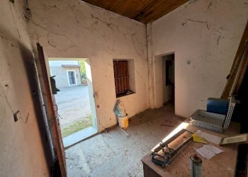 Stanza non arredata - Rustic via Malcantone, 1287, Valsamoggia (neighborhood San Damaso) - photo 9