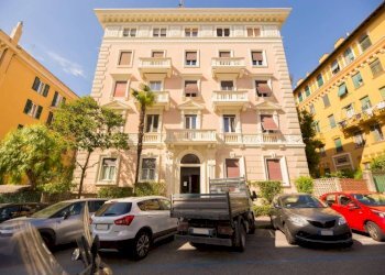 Facciata - Trilocale via Rodi, Genova (zona Albaro) - foto 1