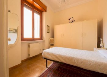 Camera da letto - Trilocale via Rodi, Genova (zona Albaro) - foto 10