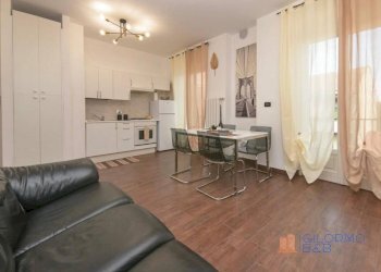 Salone - Bilocale via San Martino, 46, Moncalieri - foto 1