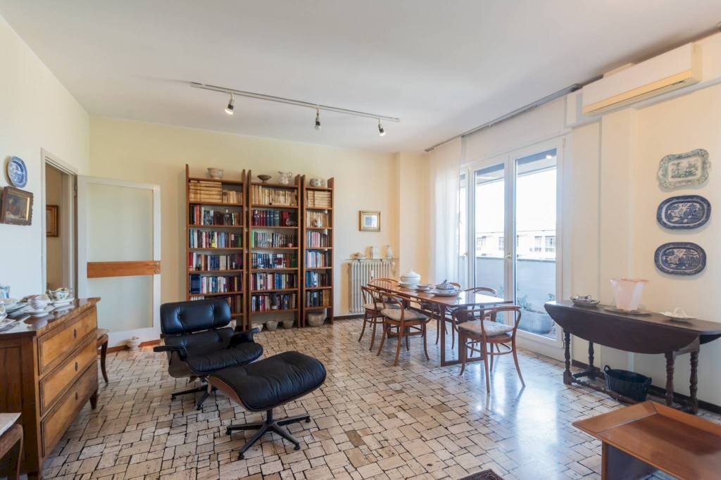 Salone - Four-room apartment viale CASIRAGHI, 40, Sesto San Giovanni - photo 3
