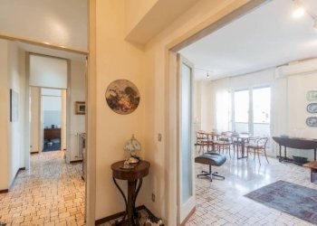 Corridoio - Four-room apartment viale CASIRAGHI, 40, Sesto San Giovanni - photo 2