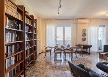 Salone - Four-room apartment viale CASIRAGHI, 40, Sesto San Giovanni - photo 16