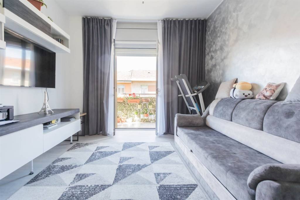 Salone - Three-room apartment via TORINO, 80, Sesto San Giovanni - photo 2