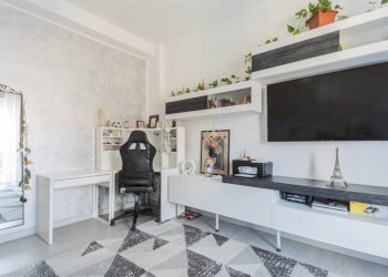 Salone - Three-room apartment via TORINO, 80, Sesto San Giovanni - photo 3