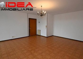 Soggiorno - Appartamento via Viterbo, Modena - foto 5