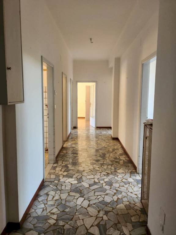 Corridoio - Four-room apartment Bologna (neighborhood Marconi) - photo 3