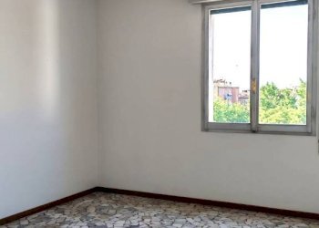 Camera da letto - Four-room apartment Bologna (neighborhood Marconi) - photo 27