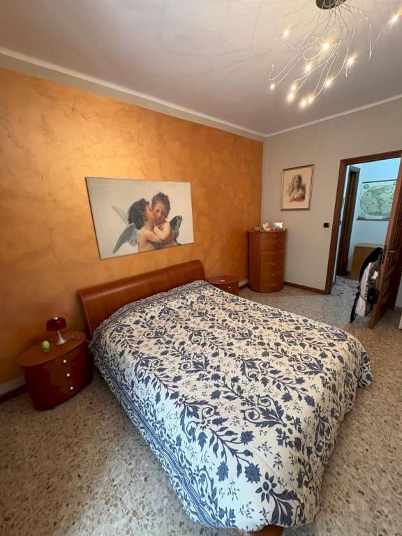 Camera da letto - Quadrilocale via Pietro Abbà Cornaglia, 6, Alessandria - foto 2