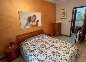 Camera da letto - Quadrilocale via Pietro Abbà Cornaglia, 6, Alessandria - foto 2