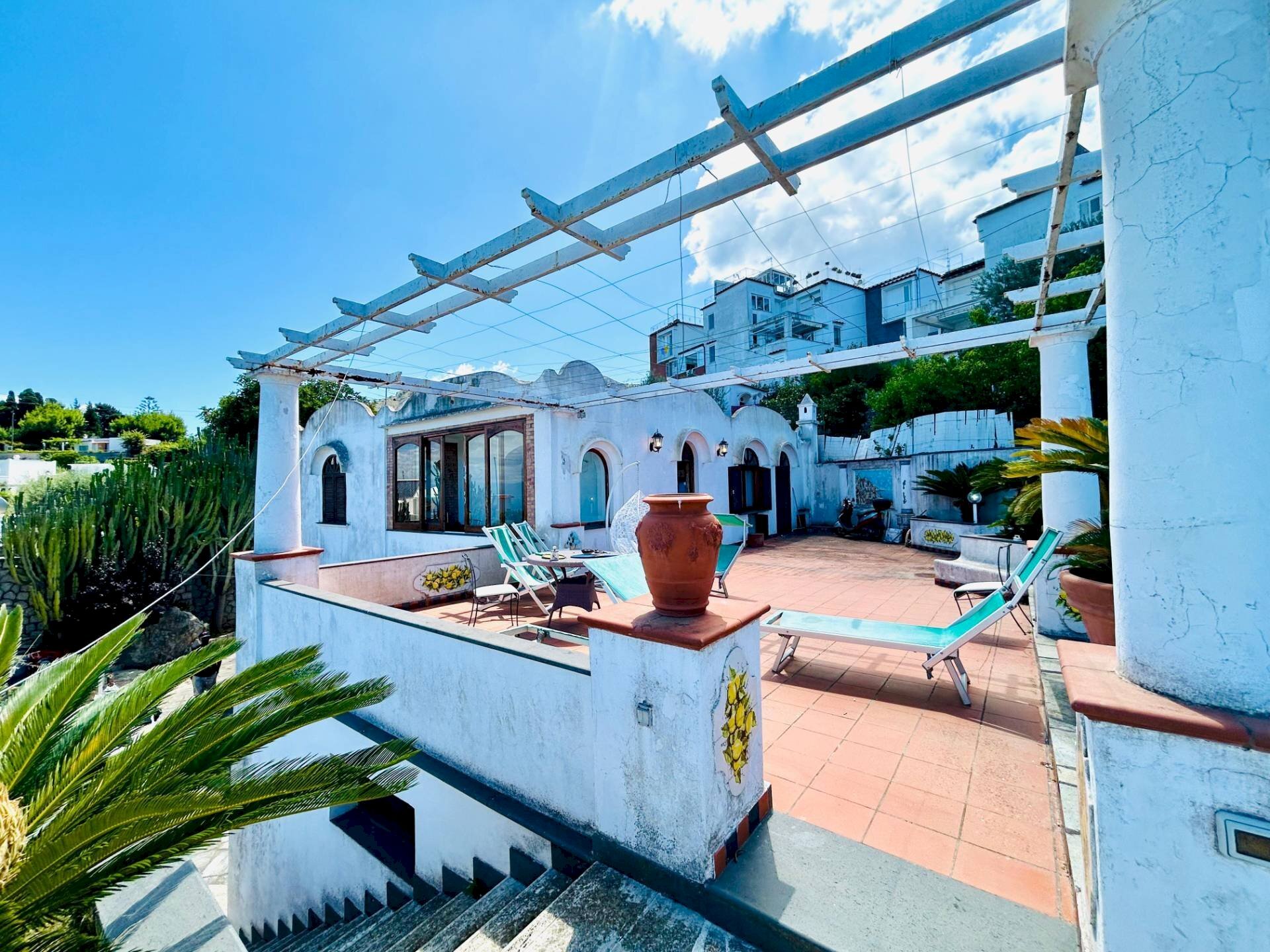 Foto 1 - Villa Via Linaro
 
2, Anacapri - photo 1