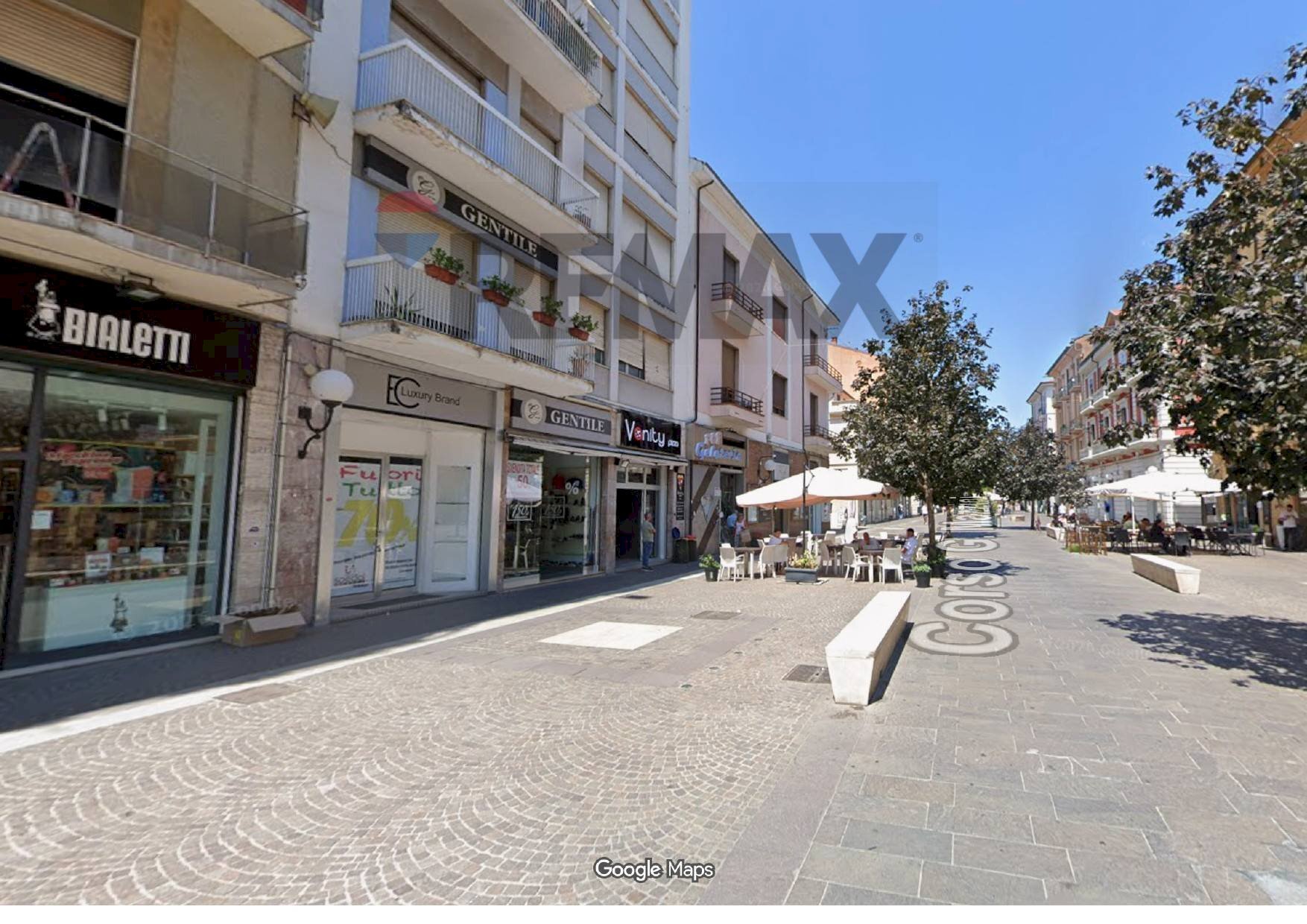Edificio all\'aperto - Commercial Premises CORSO MAZZINI
 
91, Cosenza - photo 1