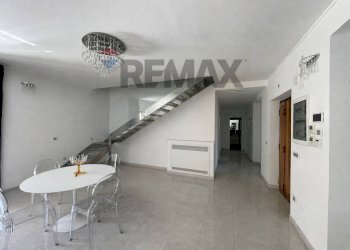 Sala da pranzo - Apartment Via Modigliani
 
91, Rende - photo 4