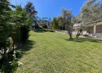 Giardino - Apartment Via Modigliani
 
91, Rende - photo 23