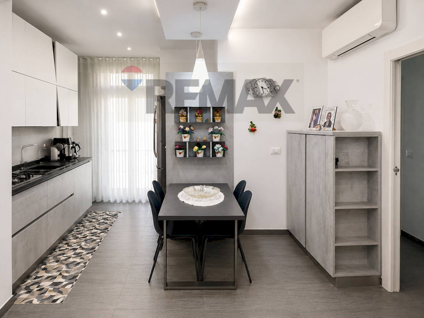 Sala da pranzo - Three-room apartment via fellini
 
8, Cosenza - photo 1