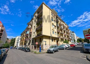 Edificio all\'aperto - Three-room apartment via fellini
 
8, Cosenza - photo 2