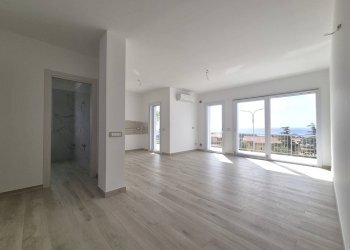 Foto 1 - Three-room apartment Via Antonio Izzi De Falenta
 
14, Catanzaro - photo 1