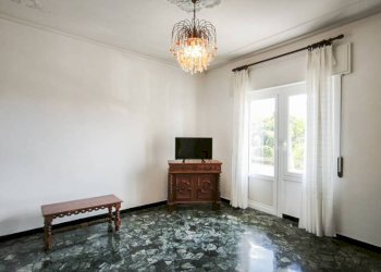 Salone - Four-room apartment corso Europa, Genova (neighborhood Quarto) - photo 4