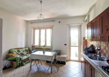 Cucina - Three-room apartment via 24 Maggio, 26, Trofarello - photo 7
