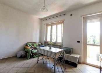 Sala da pranzo - Three-room apartment via 24 Maggio, 26, Trofarello - photo 11