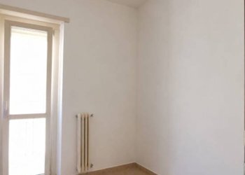 Camera da letto - Three-room apartment via 24 Maggio, 26, Trofarello - photo 27