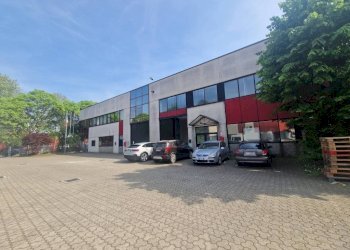Facciata - Capannone via delle Industrie, Arese - foto 1