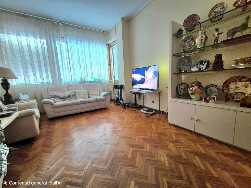 Salone - Apartment corso Dante Alighieri, 49, Cuneo (neighborhood Centro) - photo 3