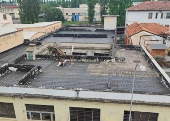 Vista - Capannone via della Resistenza, Peschiera Borromeo - foto 1