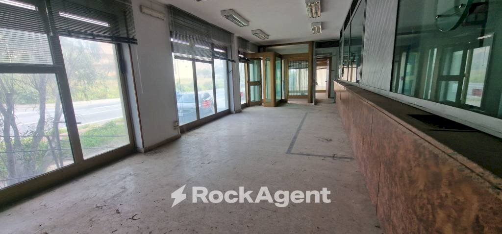 Interno non residenziale - Altro corso Italia, 8, Motta San Giovanni - foto 3