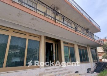 Facciata - Altro corso Italia, 8, Motta San Giovanni - foto 1