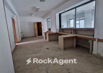 Interno non residenziale - Altro corso Italia, 8, Motta San Giovanni - foto 6