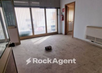 Interno non residenziale - Altro corso Italia, 8, Motta San Giovanni - foto 11