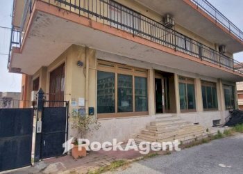 Facciata - Altro corso Italia, 8, Motta San Giovanni - foto 17
