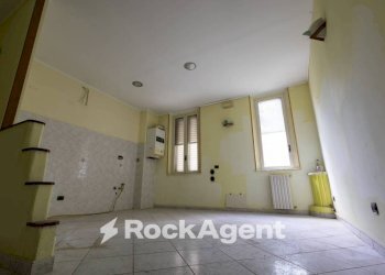 Salone - Three-room apartment via Vincenzo D'Amato, 18, Catanzaro - photo 1