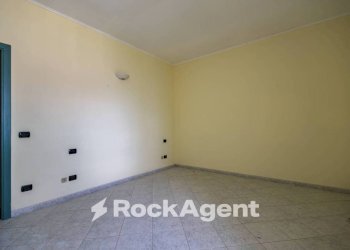 Camera da letto - Three-room apartment via Vincenzo D'Amato, 18, Catanzaro - photo 13
