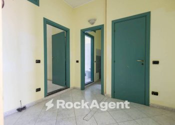 Disimpegno - Three-room apartment via Vincenzo D'Amato, 18, Catanzaro - photo 17